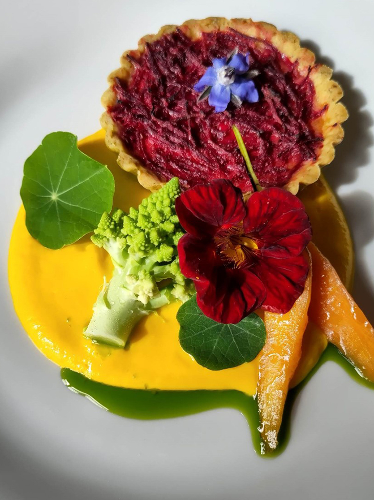 Detalj fra middagstallerken.