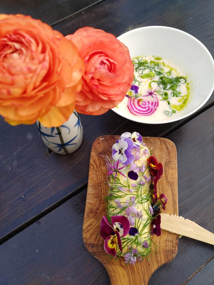 Middagstallerken. Detalj.